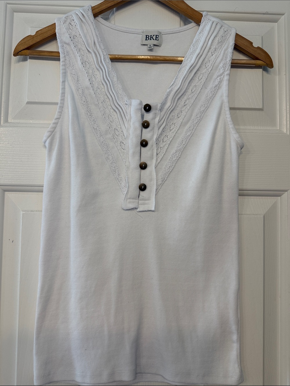 BKE White Lace-Trim V-Neck Button Tank